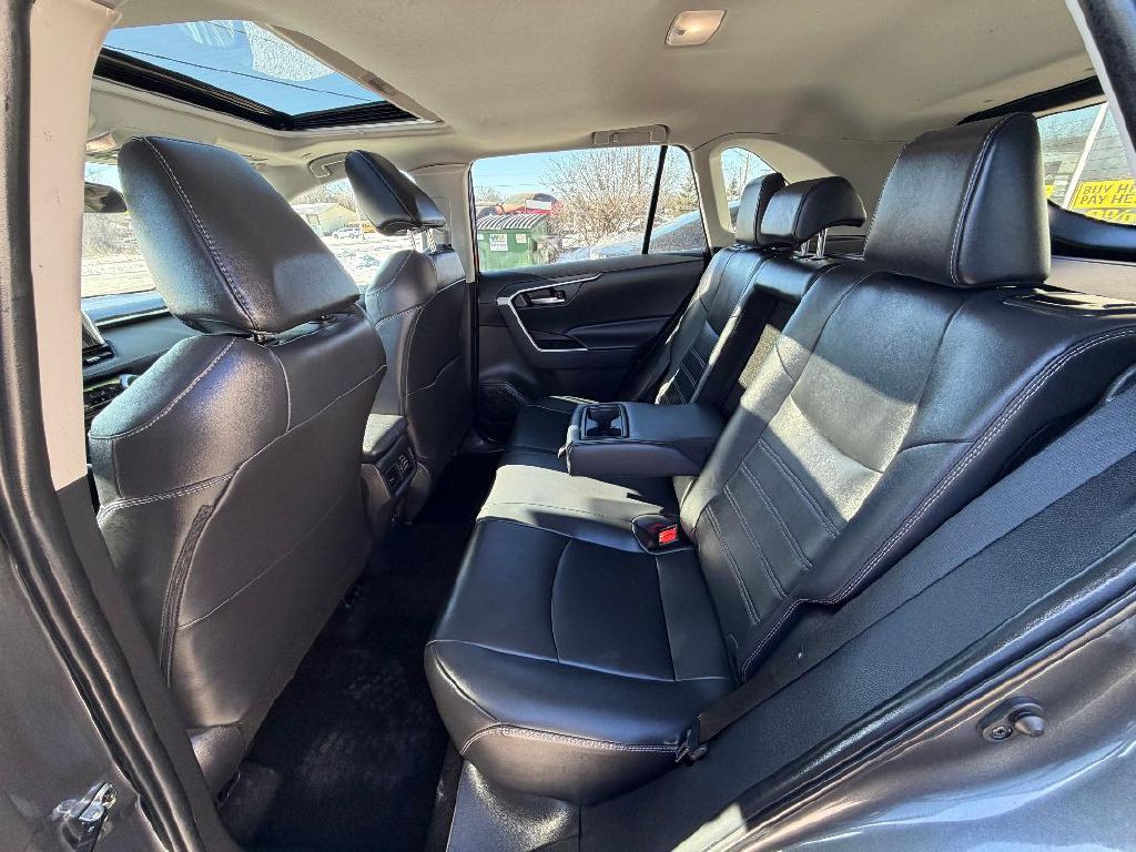 2025 Toyota Rav4 Image 8