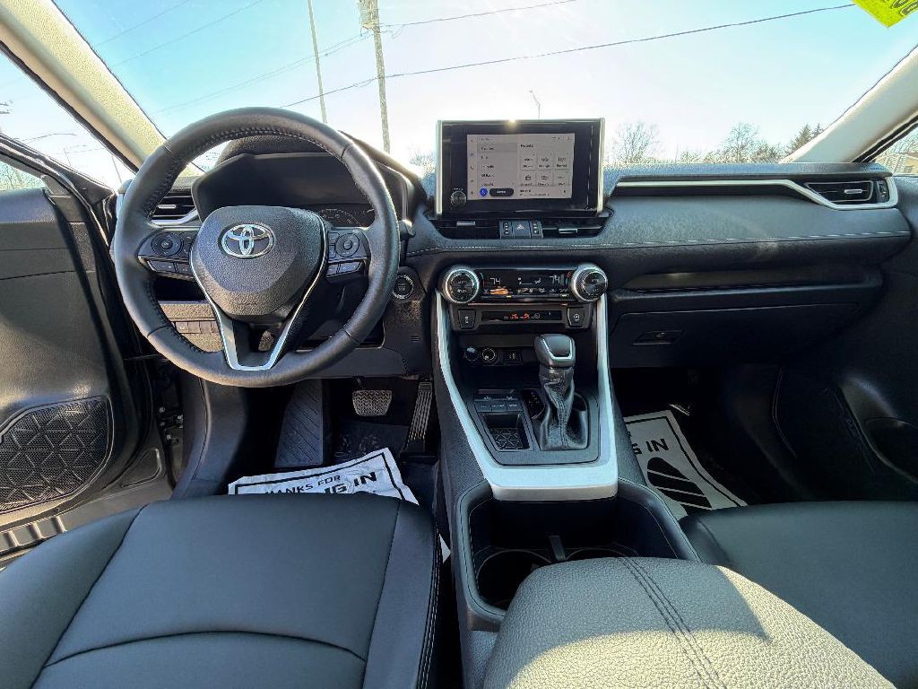 2025 Toyota Rav4 Image 9