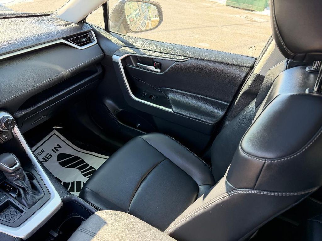 2025 Toyota Rav4 Image 10