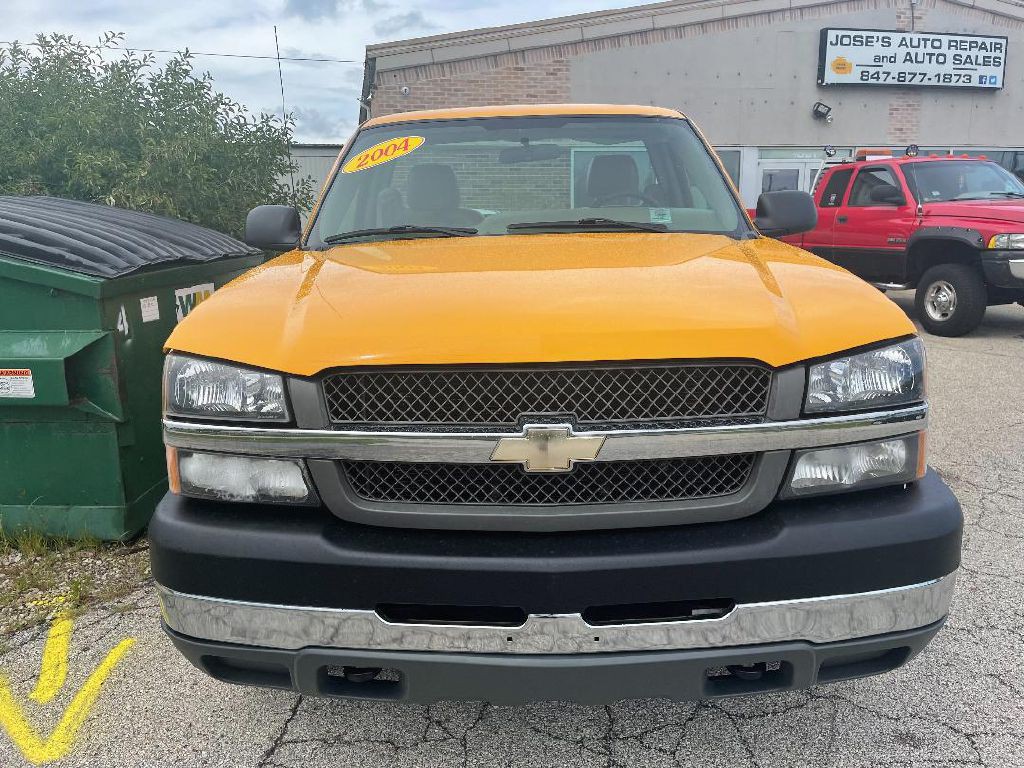 2004 Chevrolet Silverado 1500 Image 2