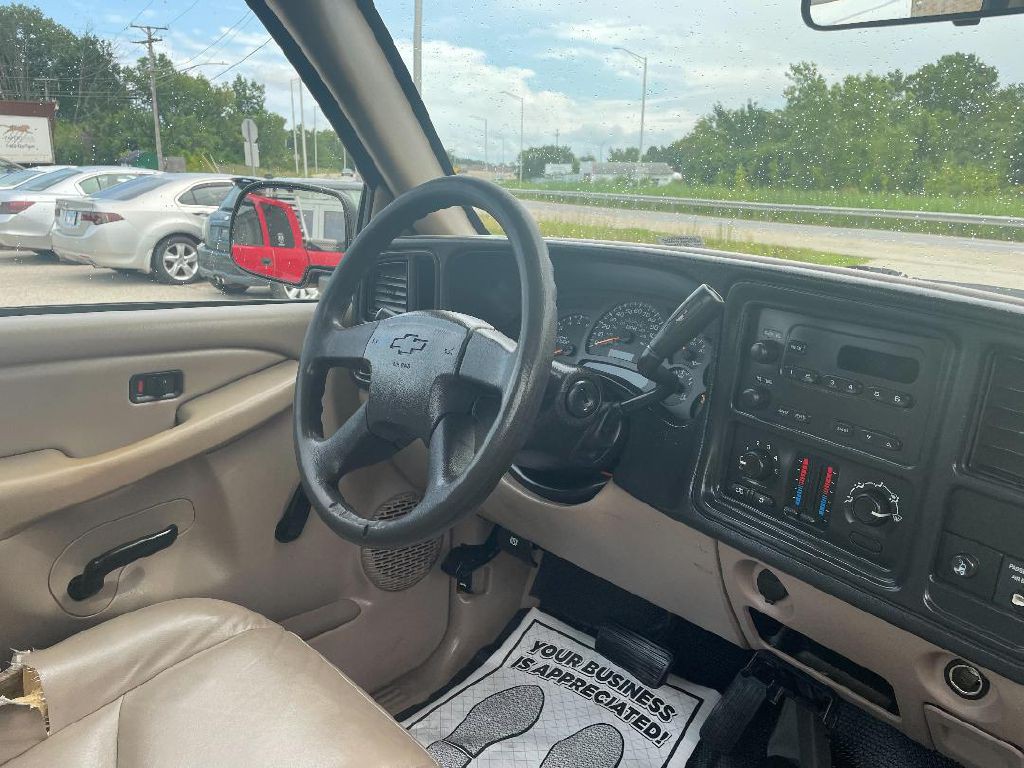 2004 Chevrolet Silverado 1500 Image 8