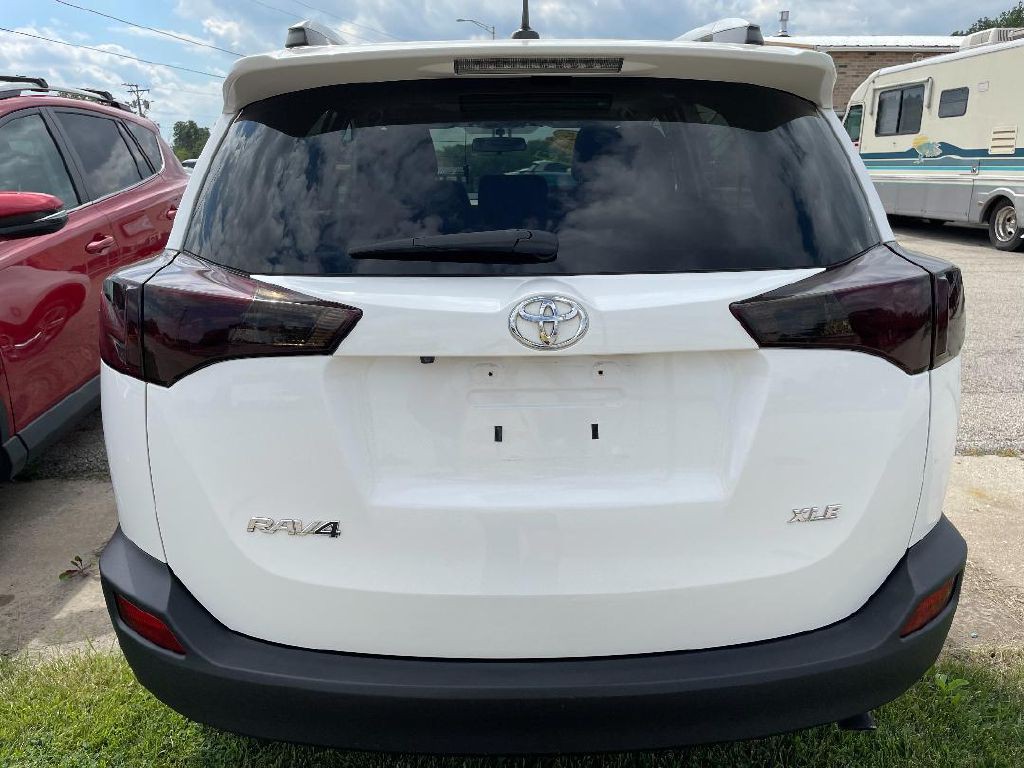 2015 Toyota Rav4 Image 5