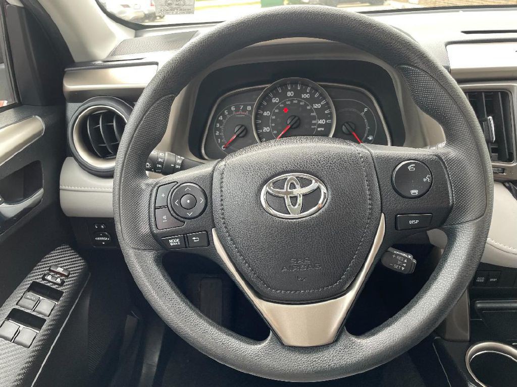 2015 Toyota Rav4 Image 15