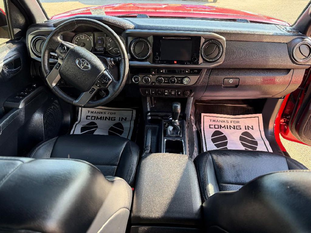 2018 Toyota Tacoma Image 10