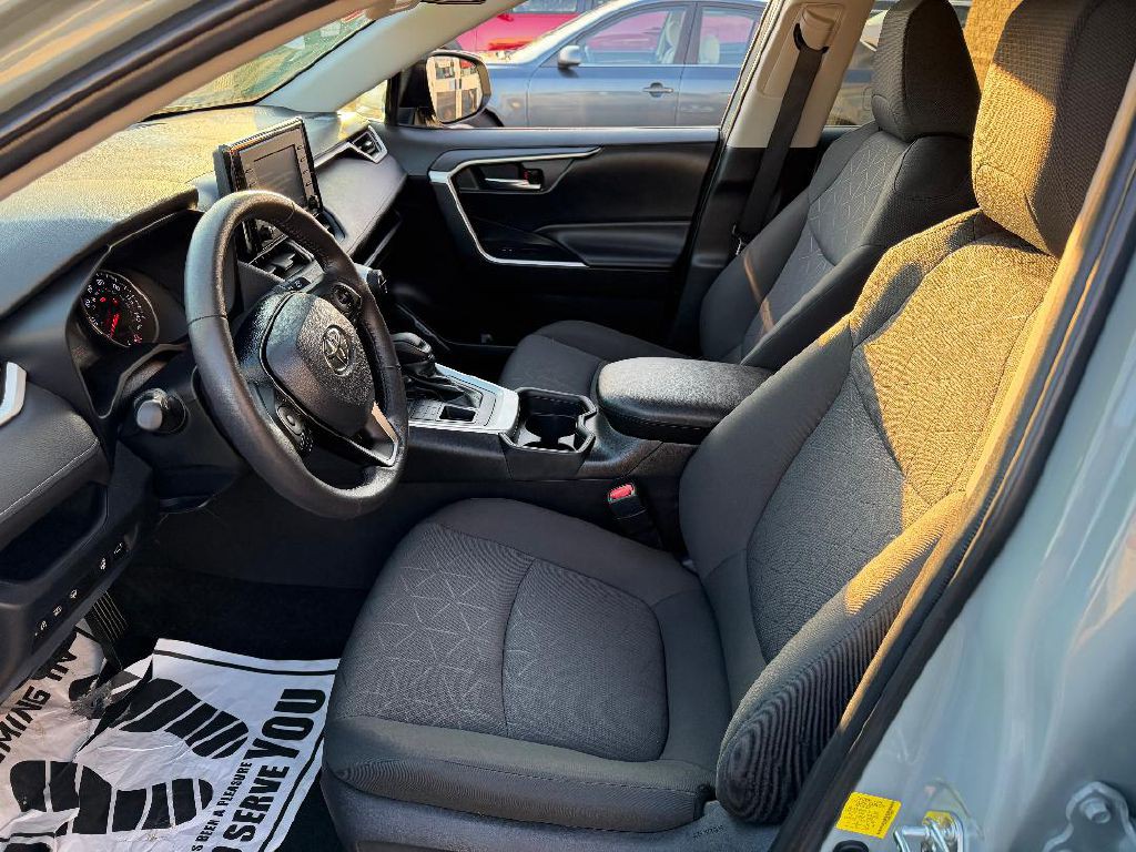 2021 Toyota Rav4 Image 9
