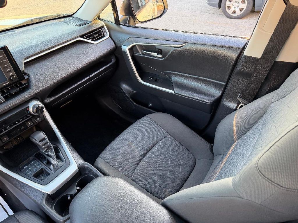 2021 Toyota Rav4 Image 11