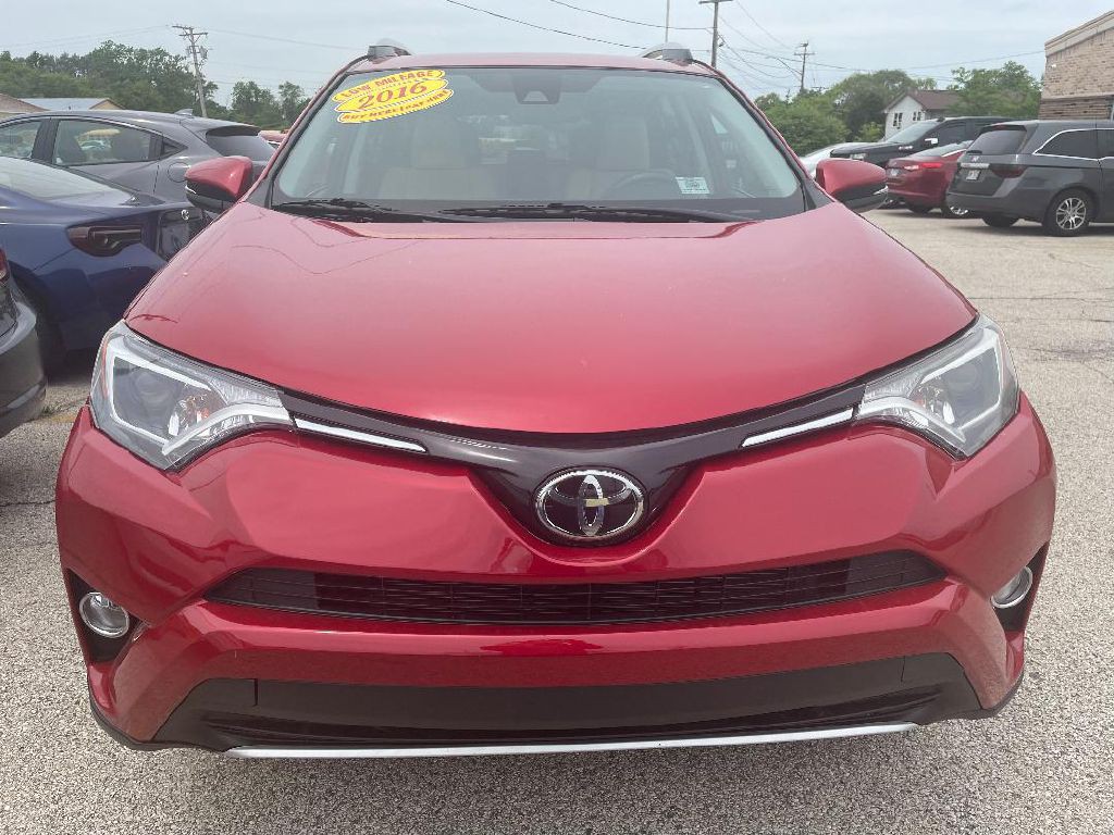 2016 Toyota Rav4 Image 2