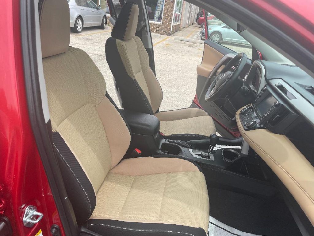 2016 Toyota Rav4 Image 11