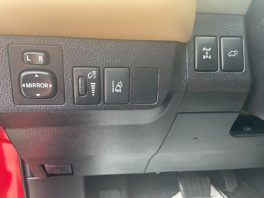 2016 Toyota Rav4 Image 16