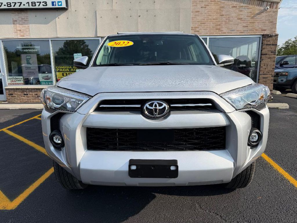 2022 Toyota 4Runner Image 2