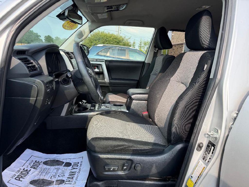 2022 Toyota 4Runner Image 8
