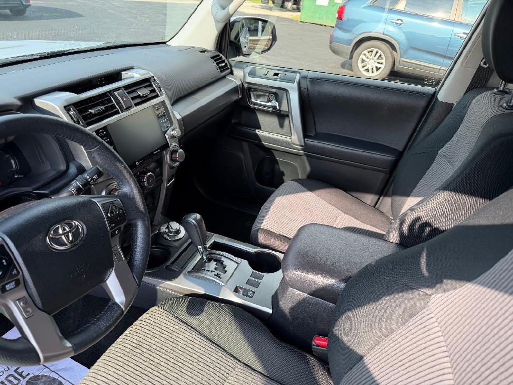 2022 Toyota 4Runner Image 13