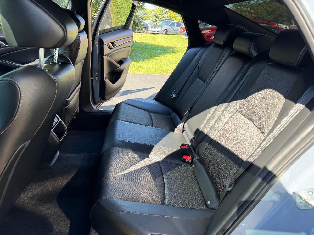 2022 Honda Accord Image 7