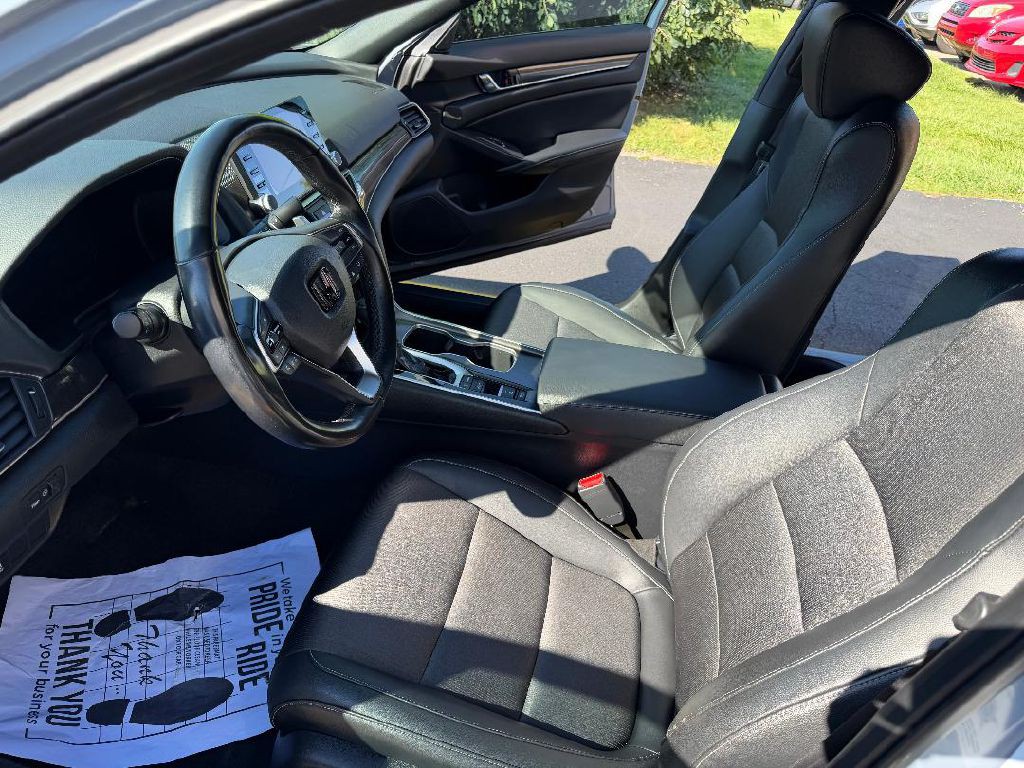 2022 Honda Accord Image 8