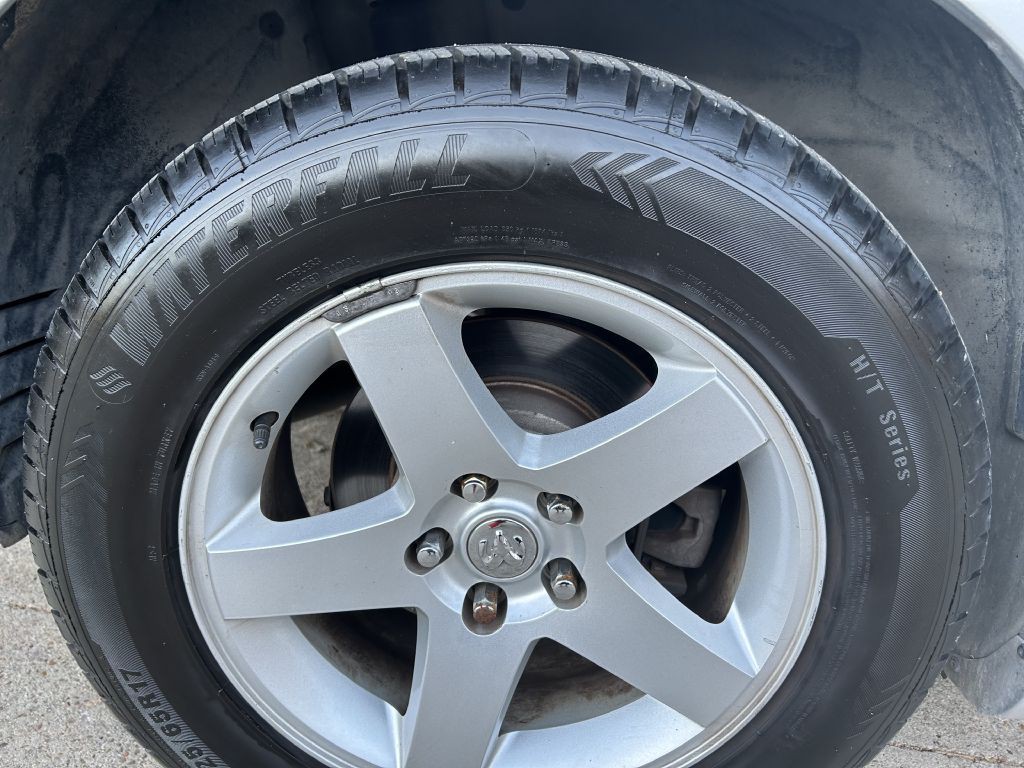 2010 Dodge Charger Image 5