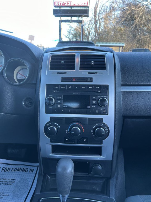 2010 Dodge Charger Image 8