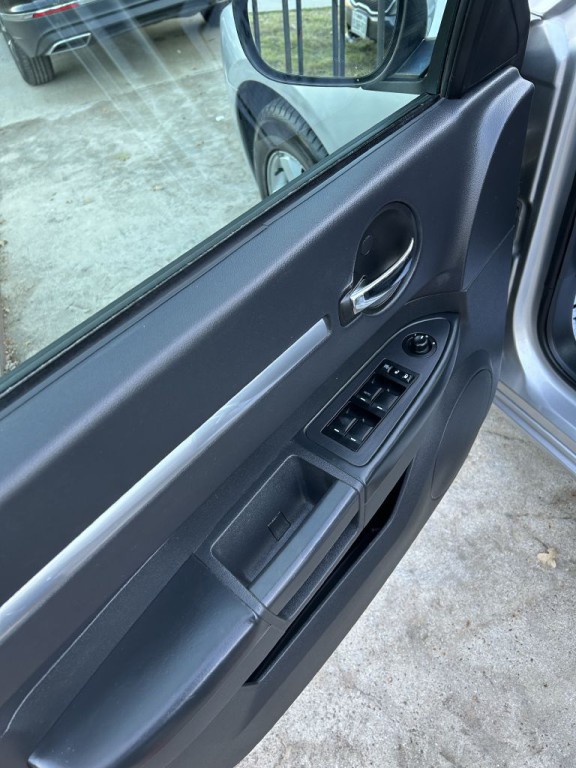 2010 Dodge Charger Image 9