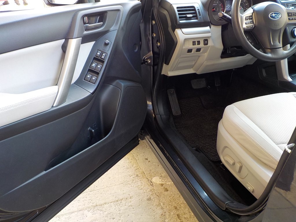 2015 Subaru Forester Image 10