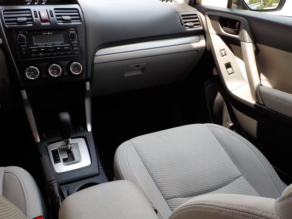 2015 Subaru Forester Image 24
