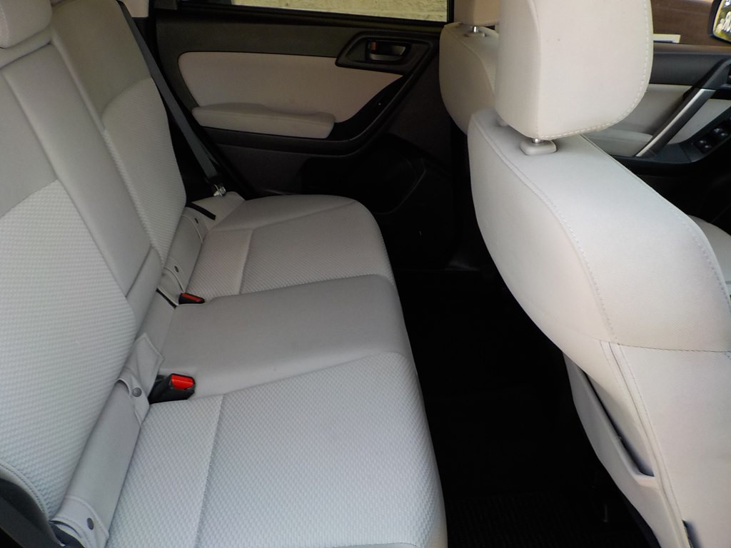 2015 Subaru Forester Image 26