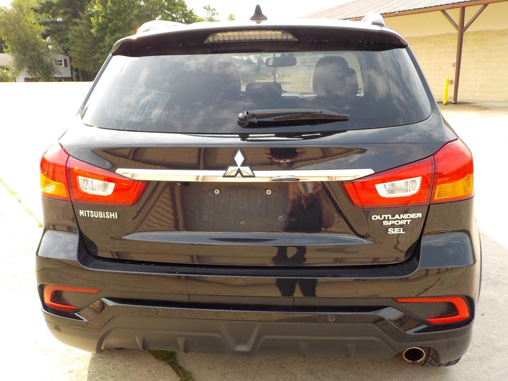 2018 Mitsubishi Outlander Image 6