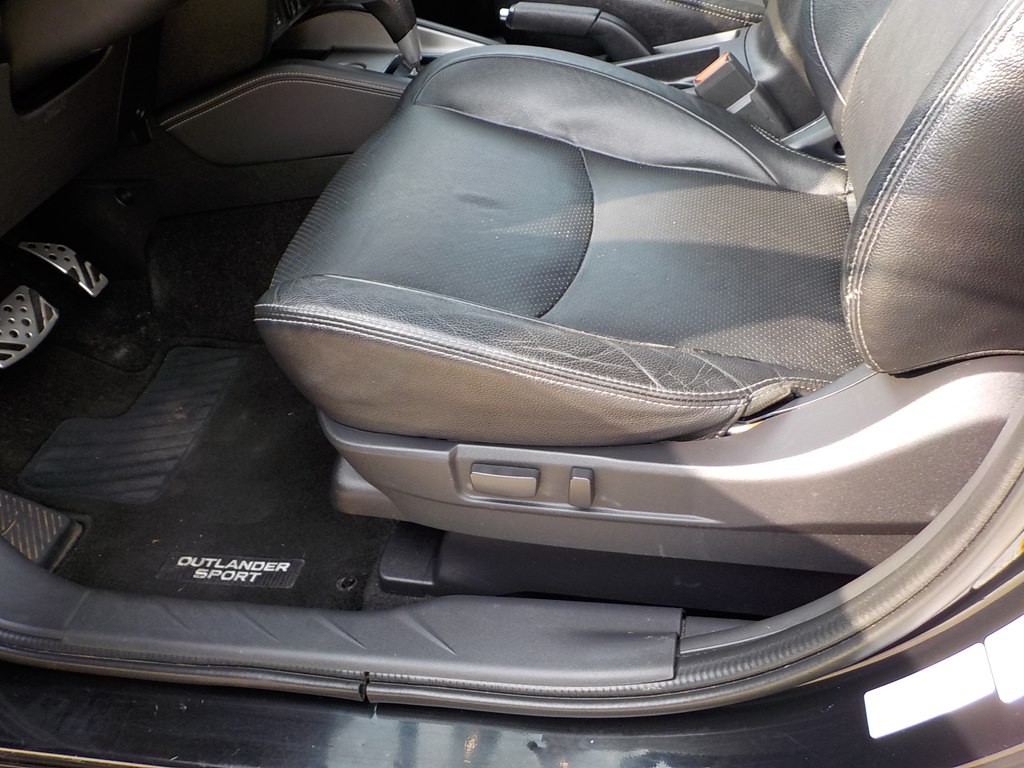 2018 Mitsubishi Outlander Image 10