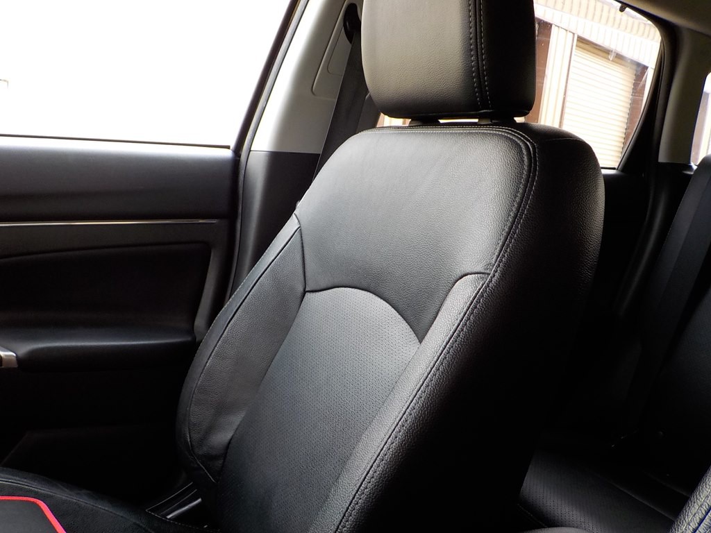 2018 Mitsubishi Outlander Image 21