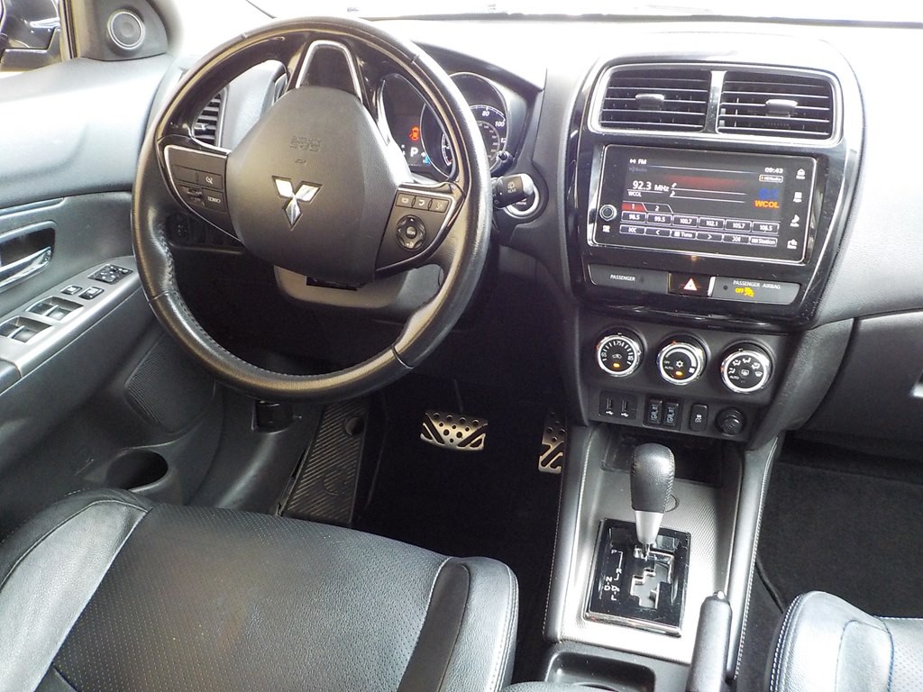 2018 Mitsubishi Outlander Image 25