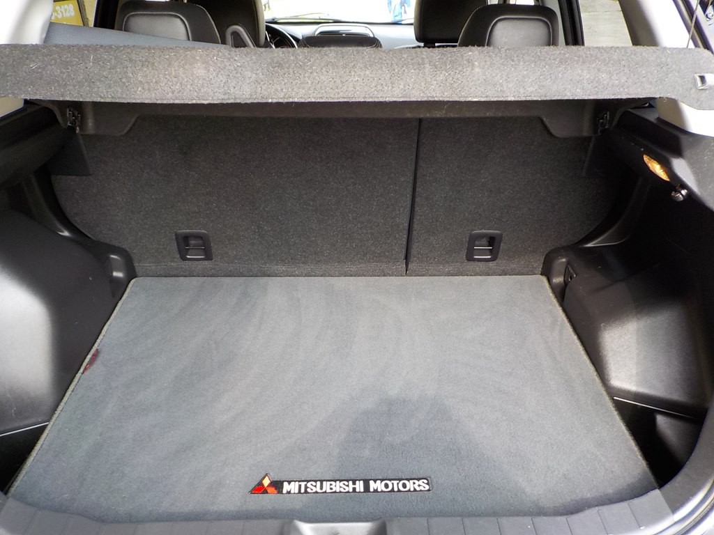 2018 Mitsubishi Outlander Image 26