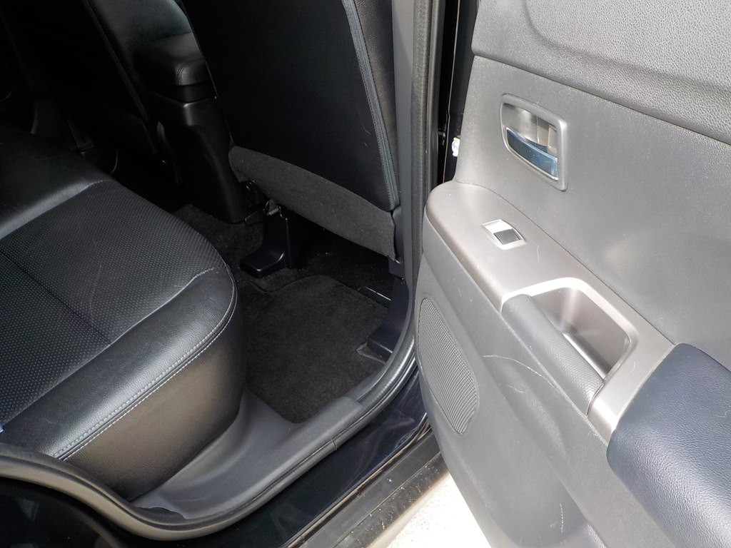 2018 Mitsubishi Outlander Image 28
