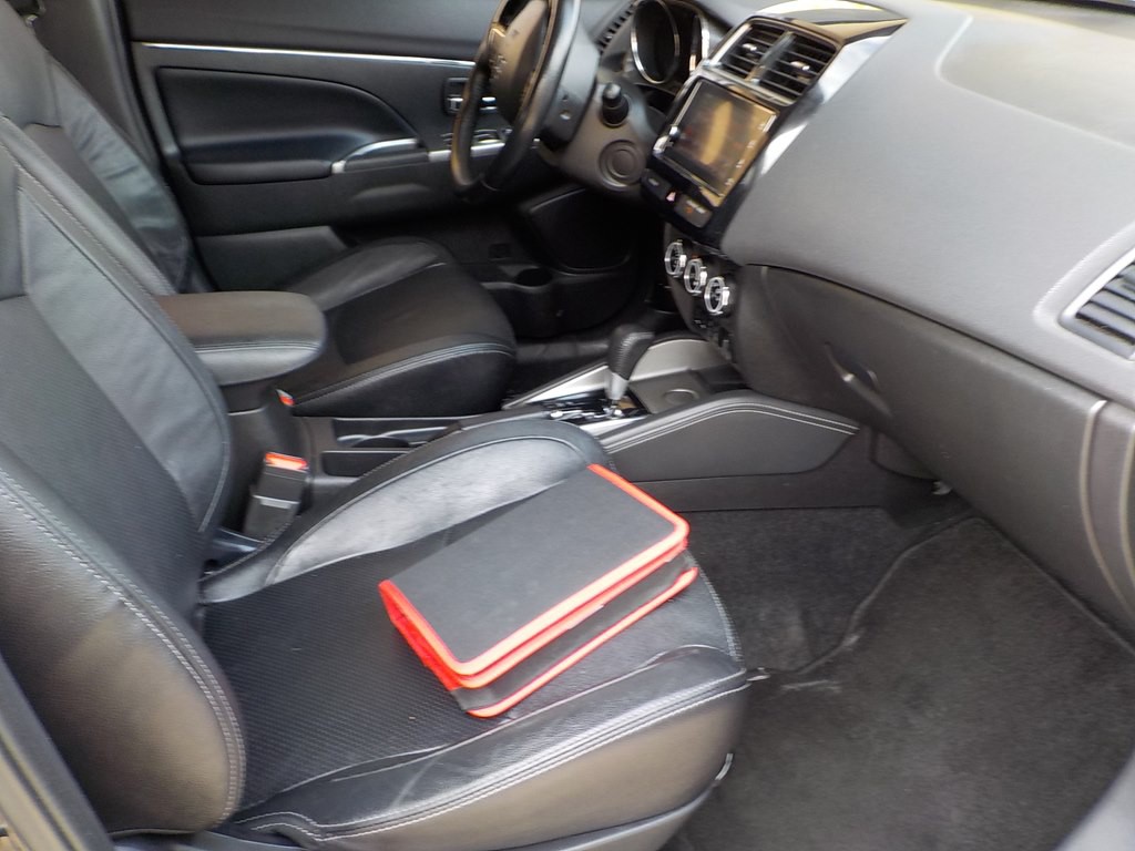 2018 Mitsubishi Outlander Image 29