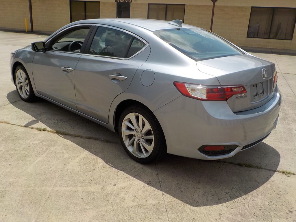 2016 Acura ILX Image 9