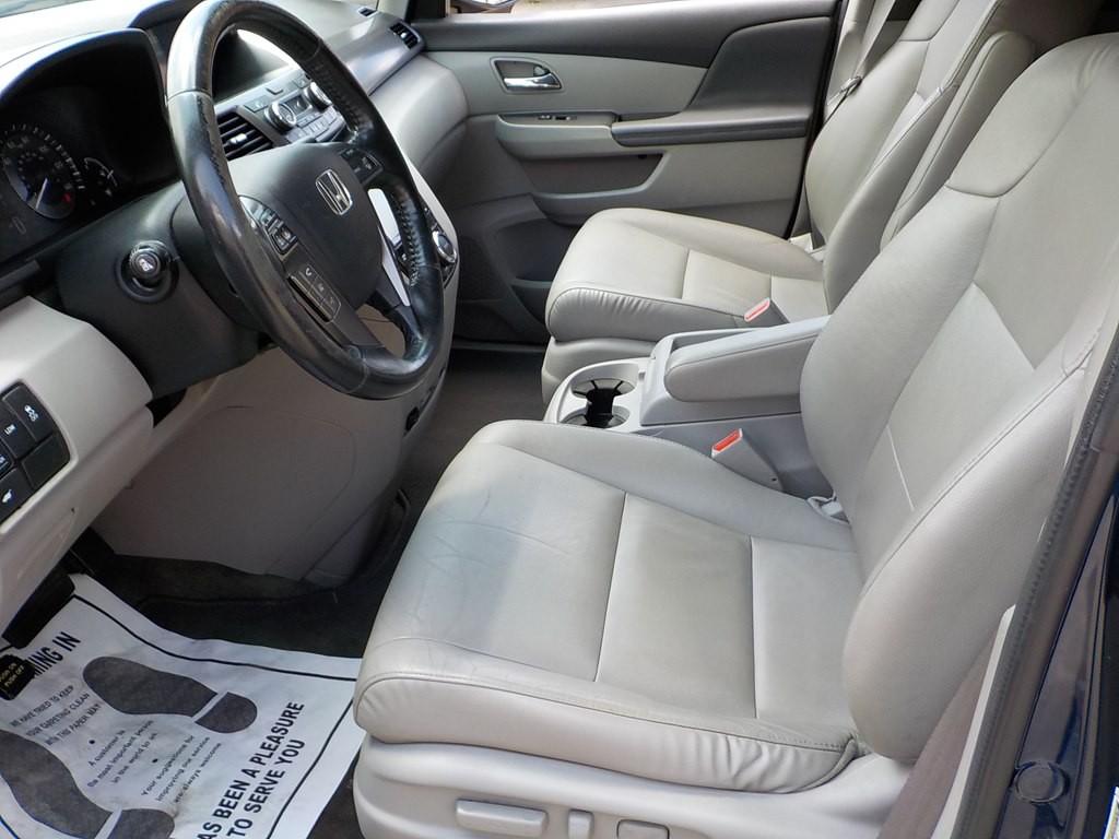 2015 Honda Odyssey Image 8