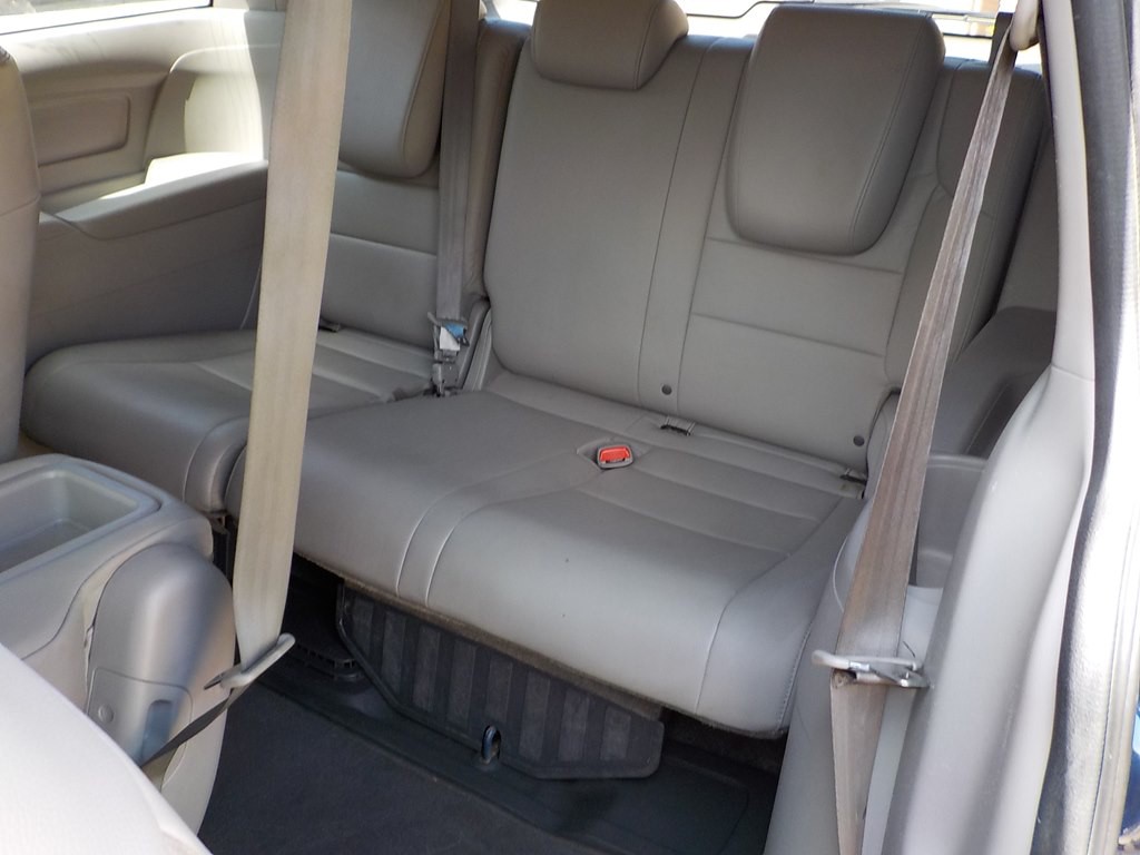 2015 Honda Odyssey Image 12