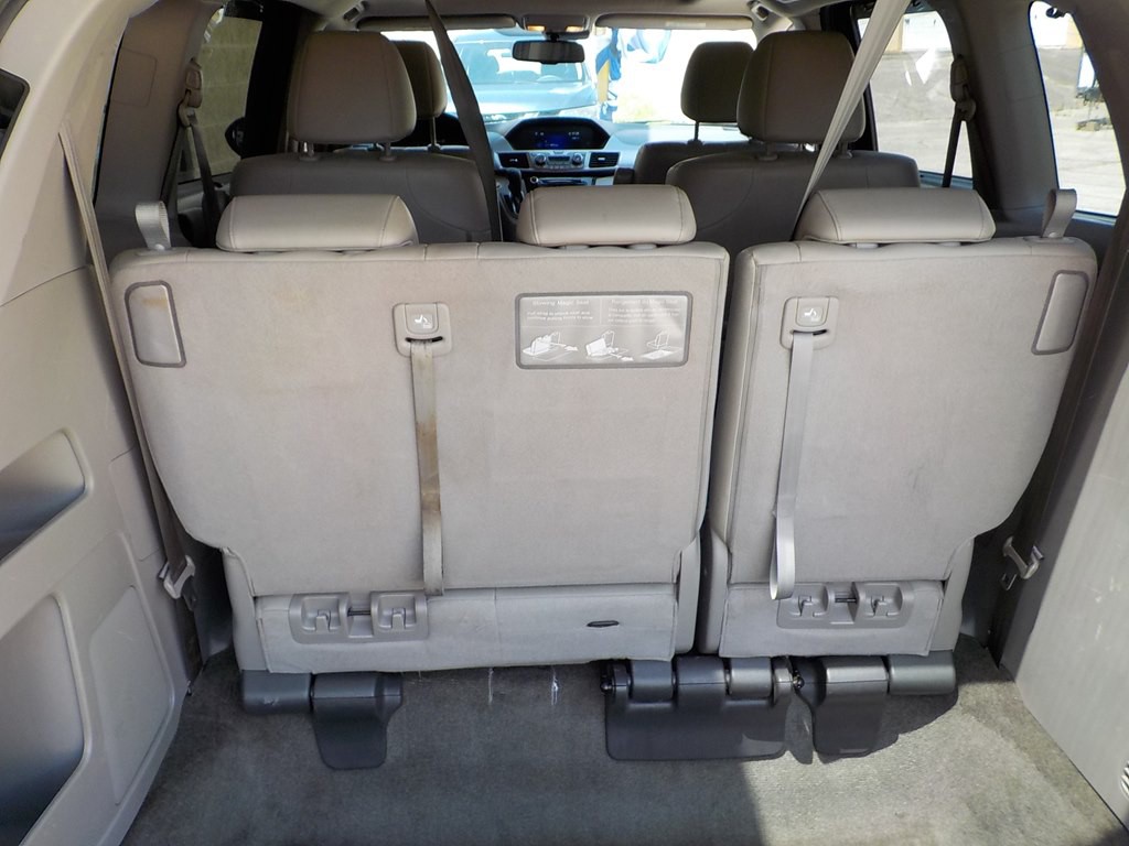 2015 Honda Odyssey Image 21