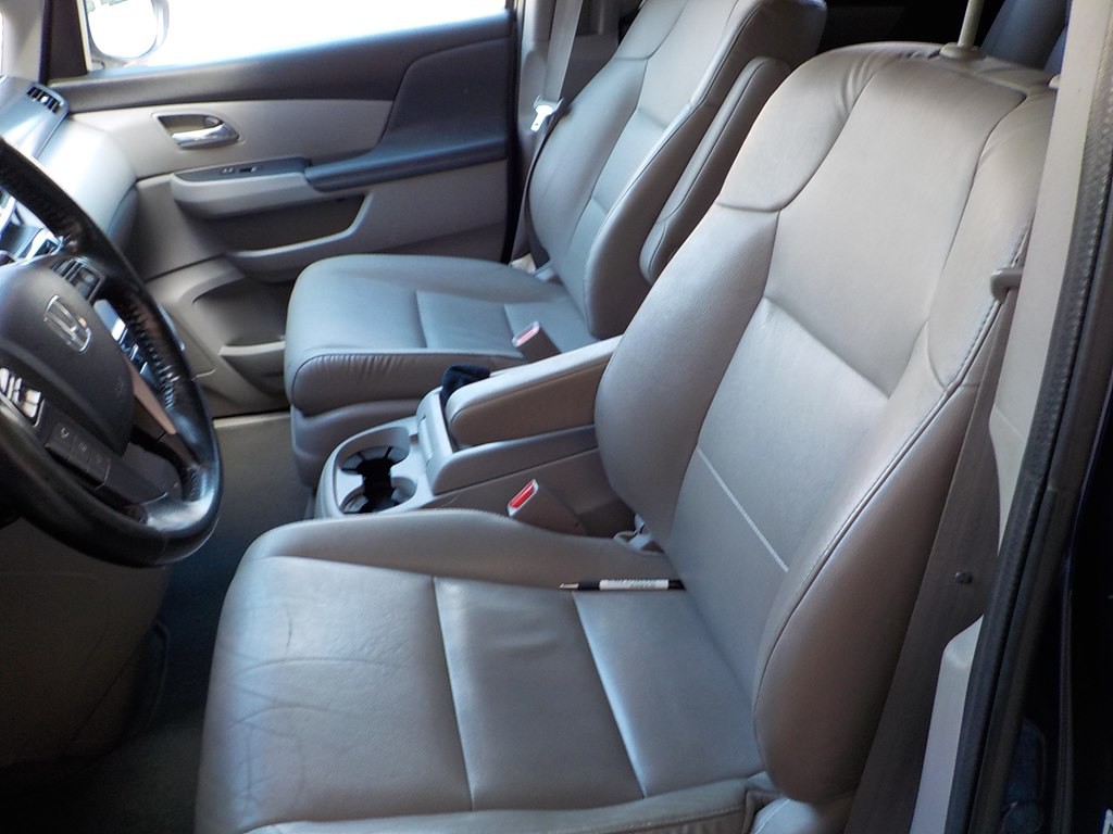 2015 Honda Odyssey Image 12