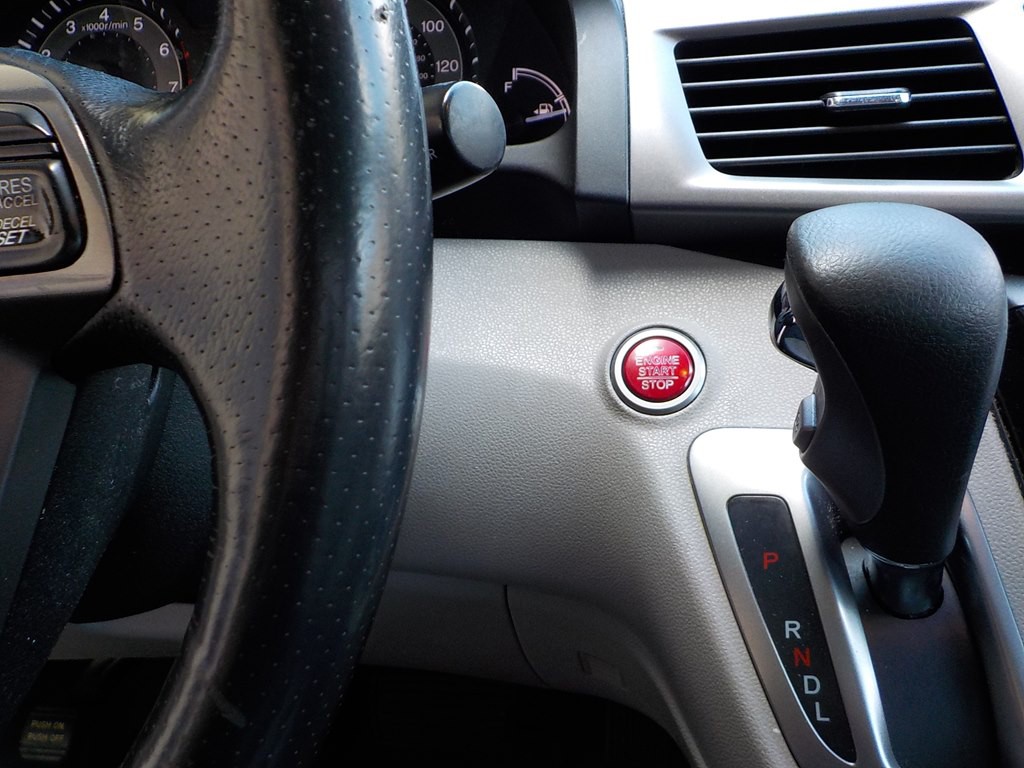 2015 Honda Odyssey Image 18