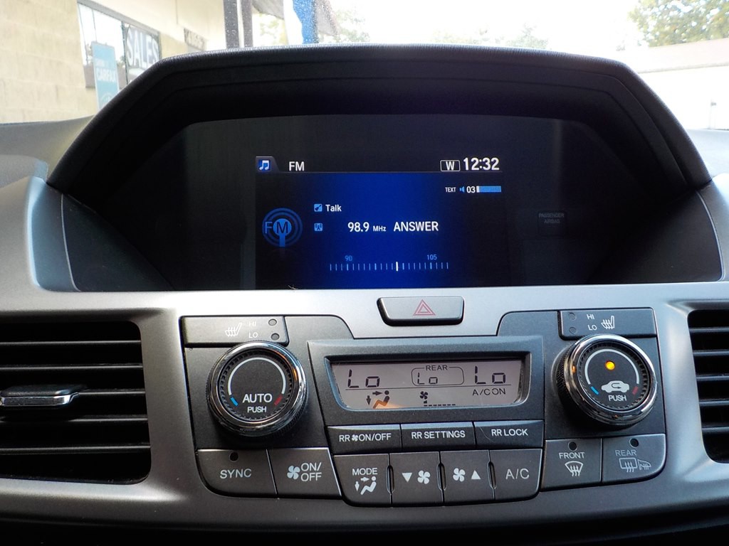 2015 Honda Odyssey Image 19