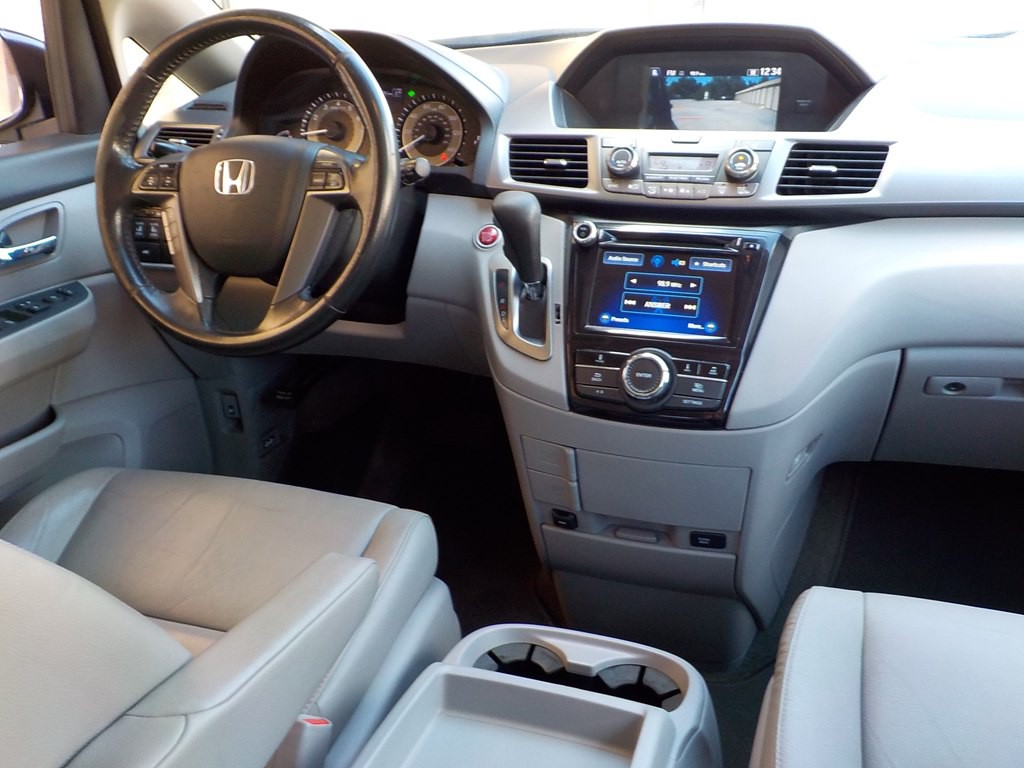 2015 Honda Odyssey Image 30