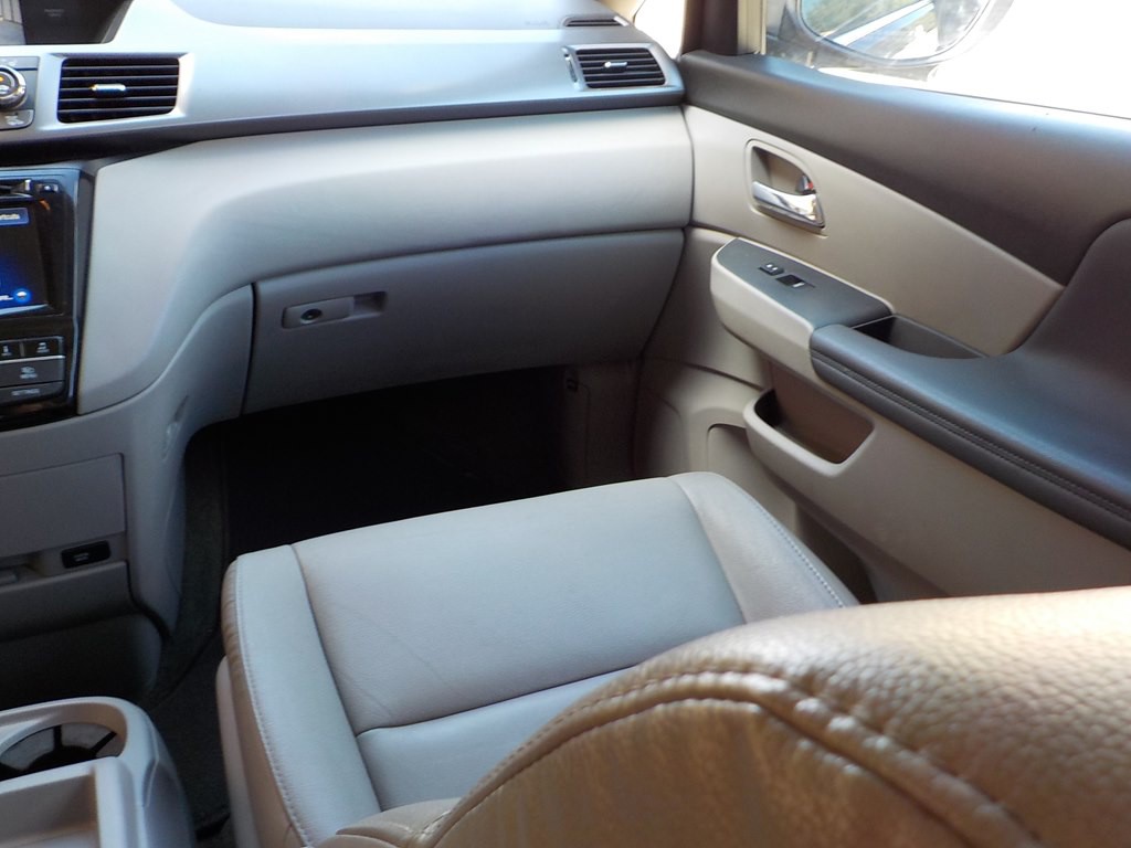 2015 Honda Odyssey Image 31