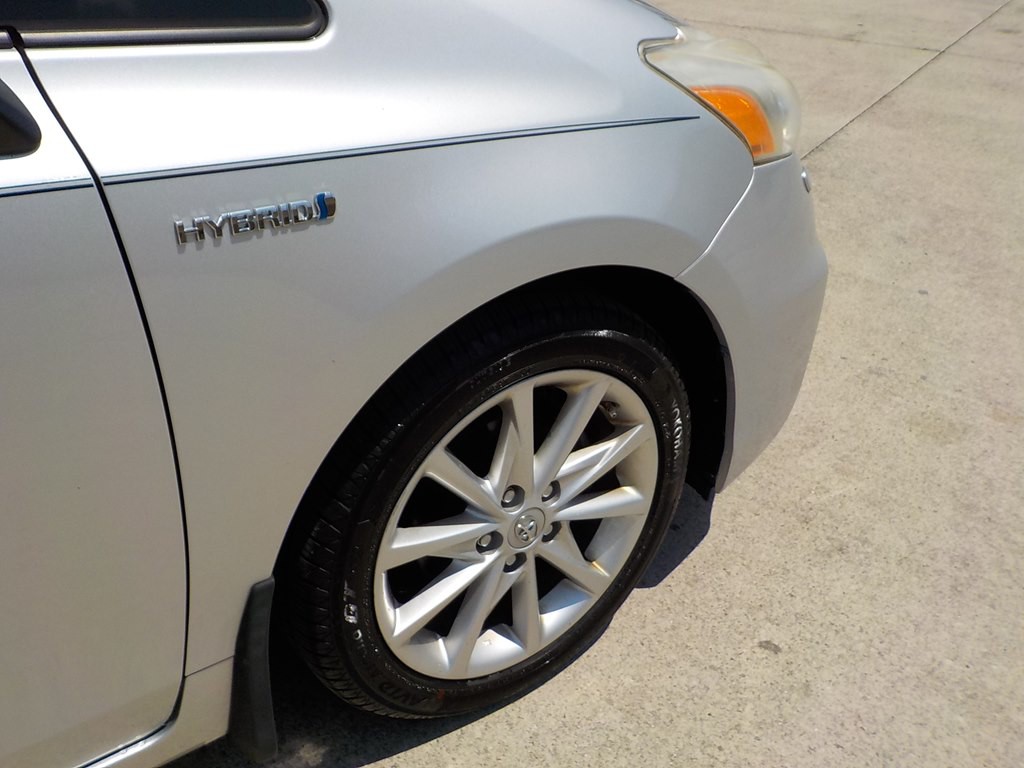 2014 Toyota Prius Image 4