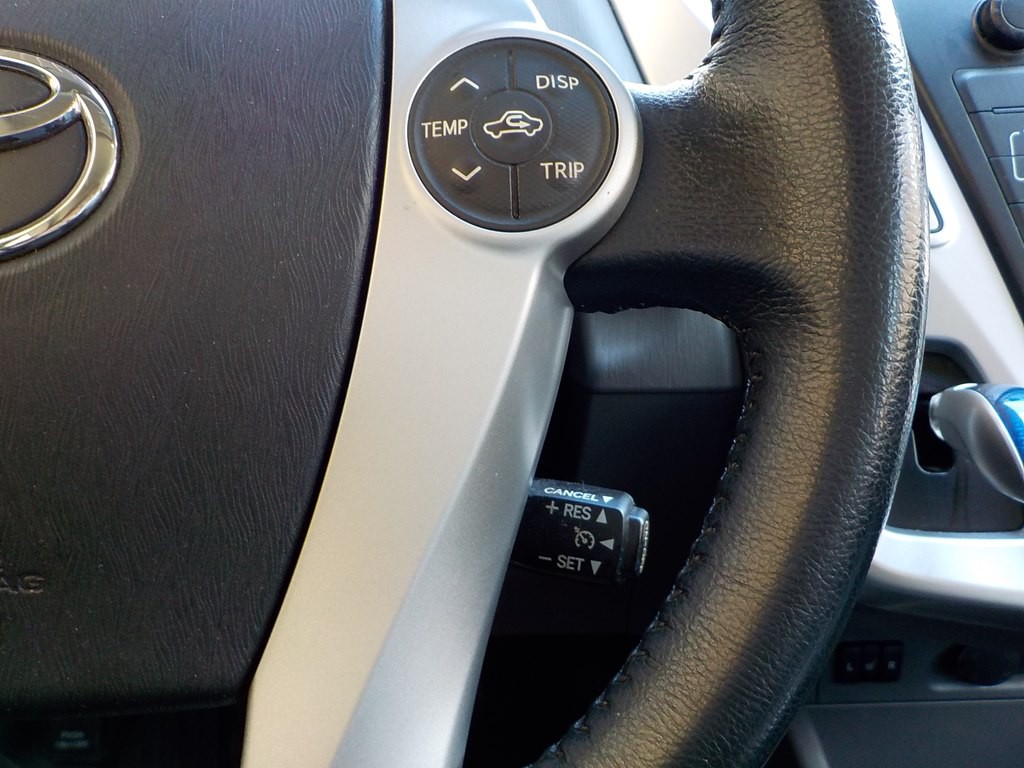 2014 Toyota Prius Image 12