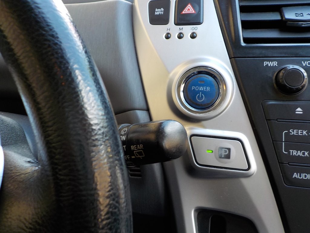 2014 Toyota Prius Image 13