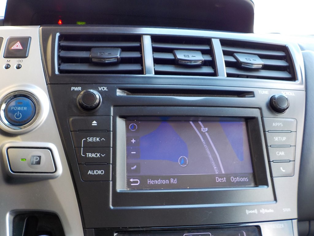 2014 Toyota Prius Image 15
