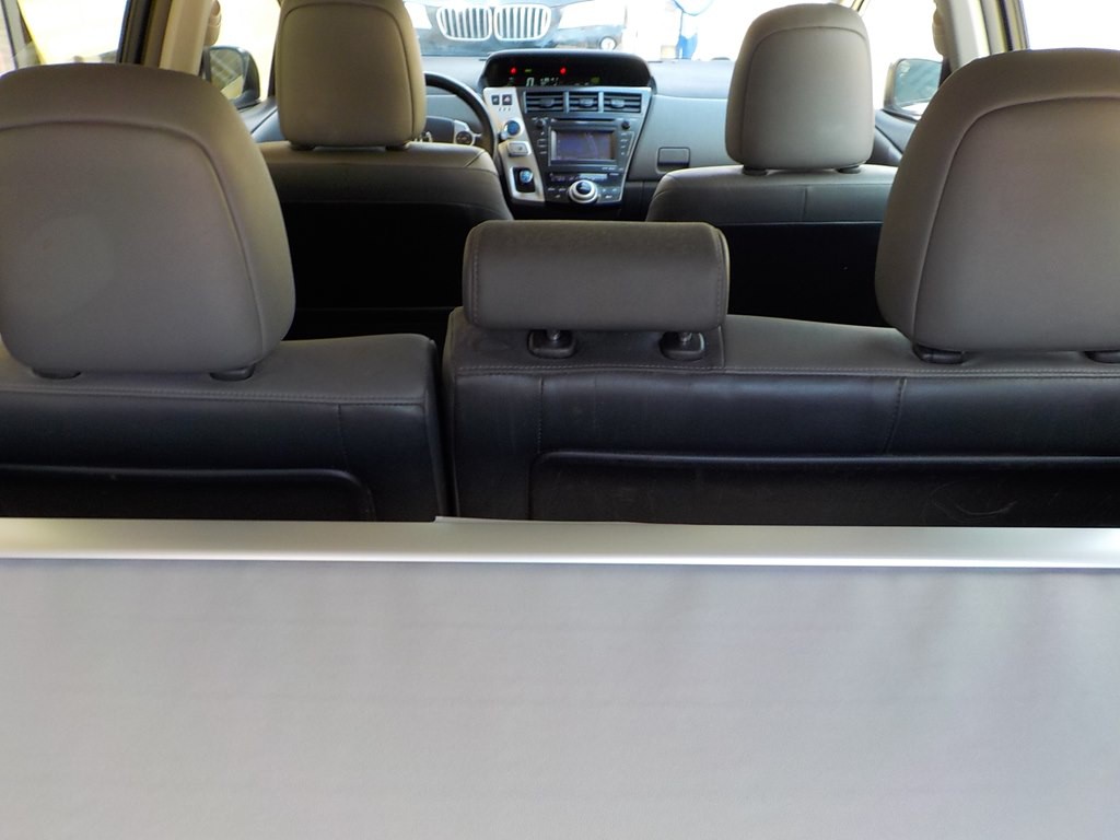 2014 Toyota Prius Image 25