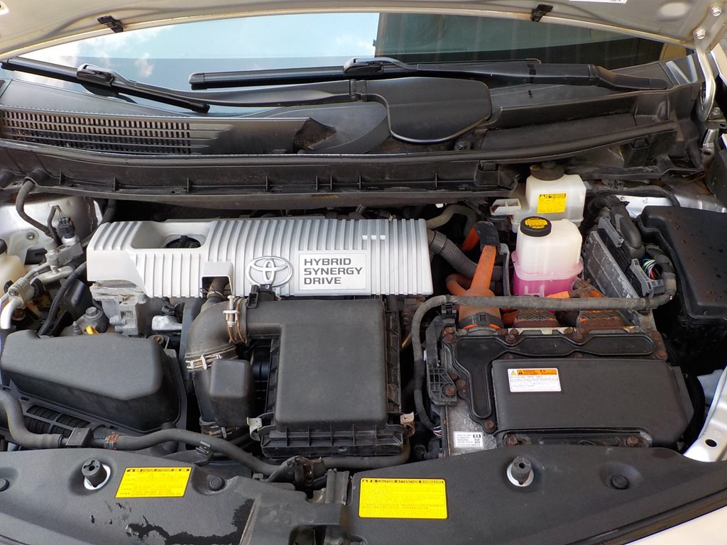 2014 Toyota Prius Image 28