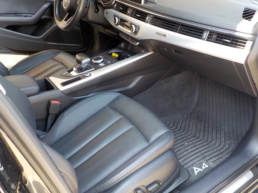 2017 Audi A4 Image 24