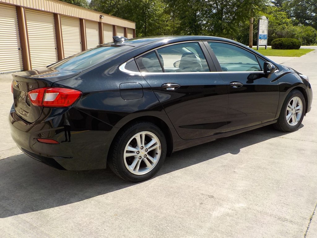 2018 Chevrolet Cruze Image 5