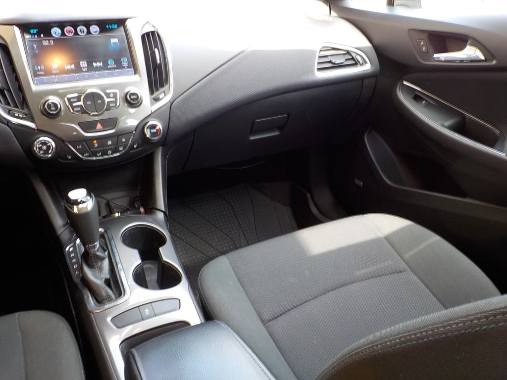 2018 Chevrolet Cruze Image 20