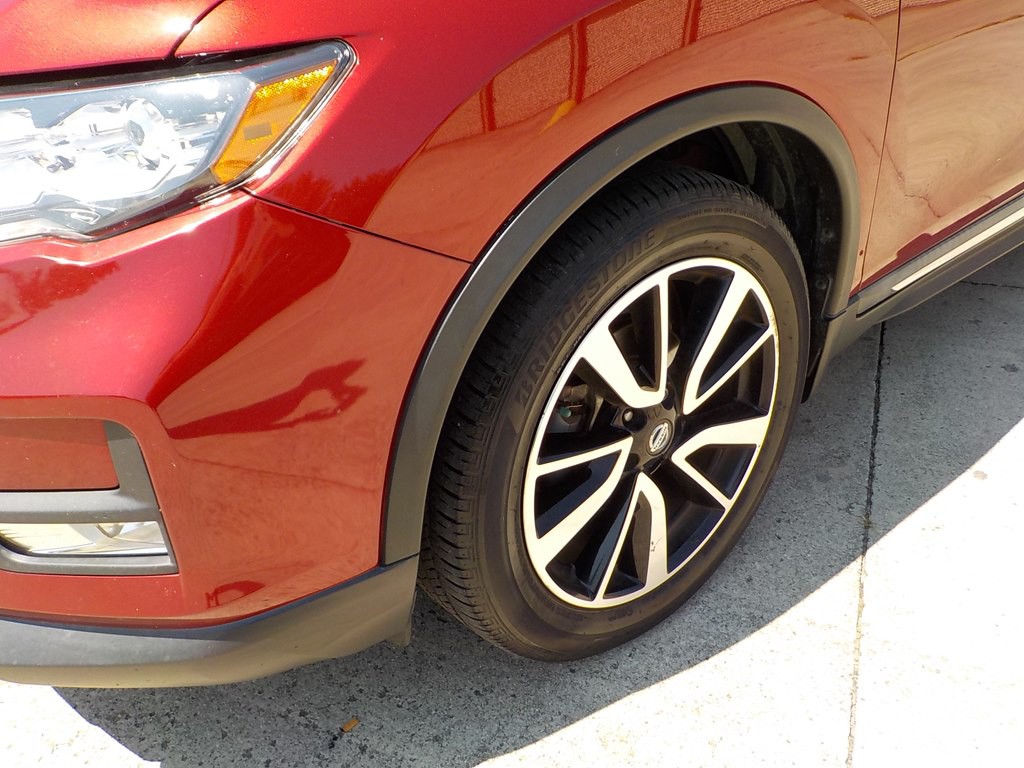 2019 Nissan Rogue Image 2